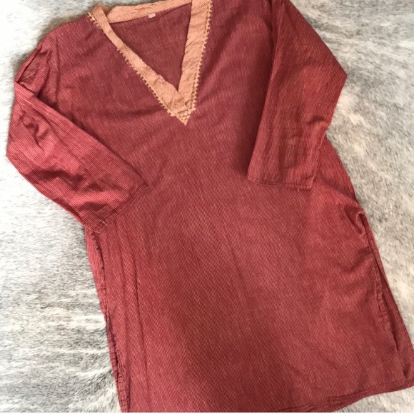 Bohemian Linen Tunic - Picture 2 of 4